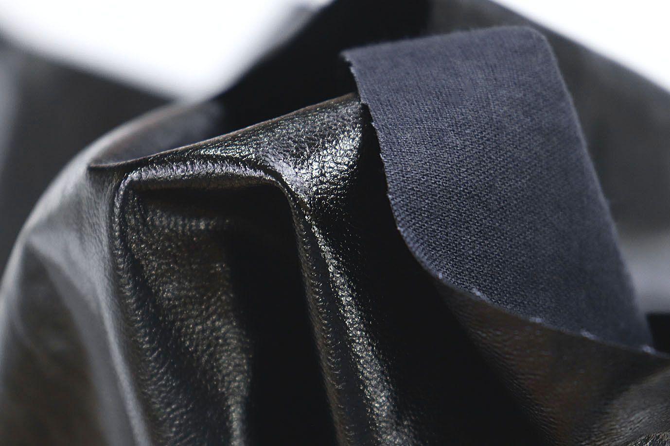 Кожа "Металлик"/черный 3683-PY/C#4