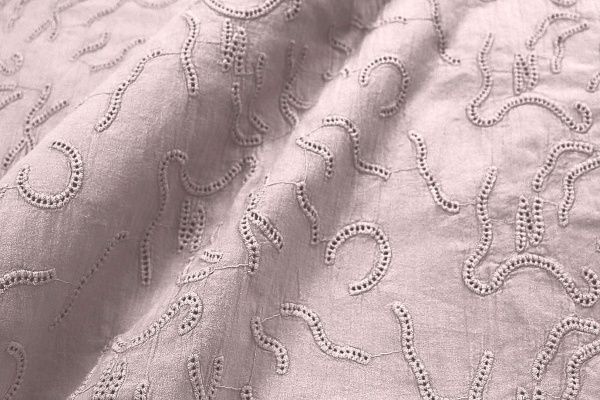 Хлопок "Батист" жатка с вышивкой/серо-лиловый 3202-PY/D#4/C#4 (EU4272)