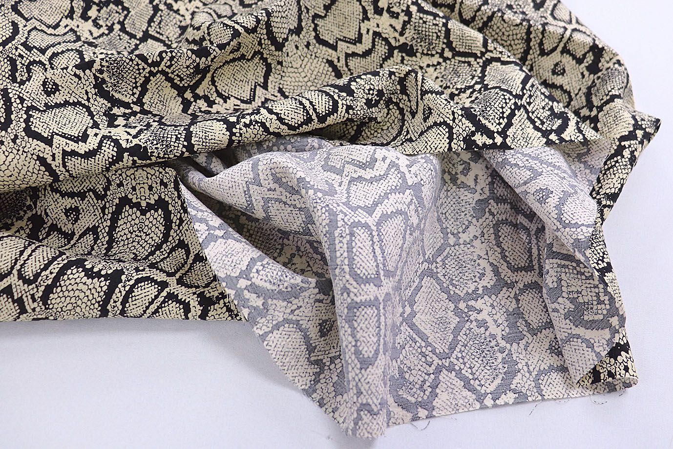 Лен N/R принт/змея черно-бежевая 3891-PY/D#10/C#2