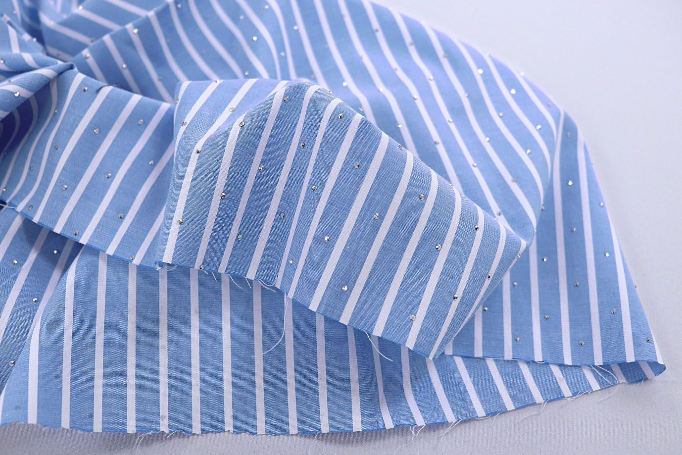 Хлопок нейлон стрейч со стразами принт/полоска бело-синяя 3839-PY/C#1