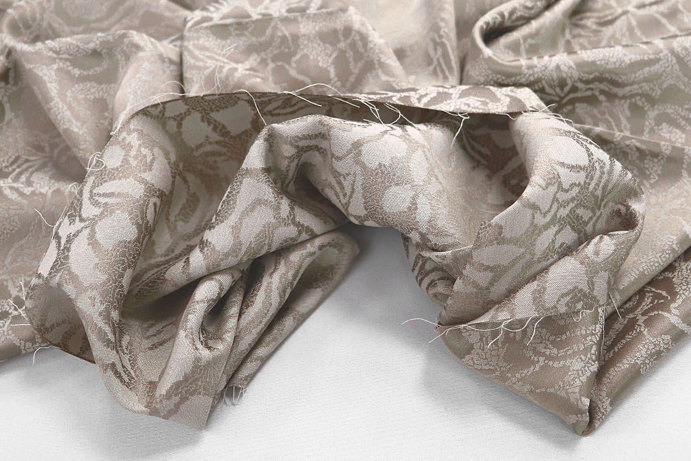 Шелк жаккард двусторонний/серо-серебристый 3900-PY/D#2/C#1