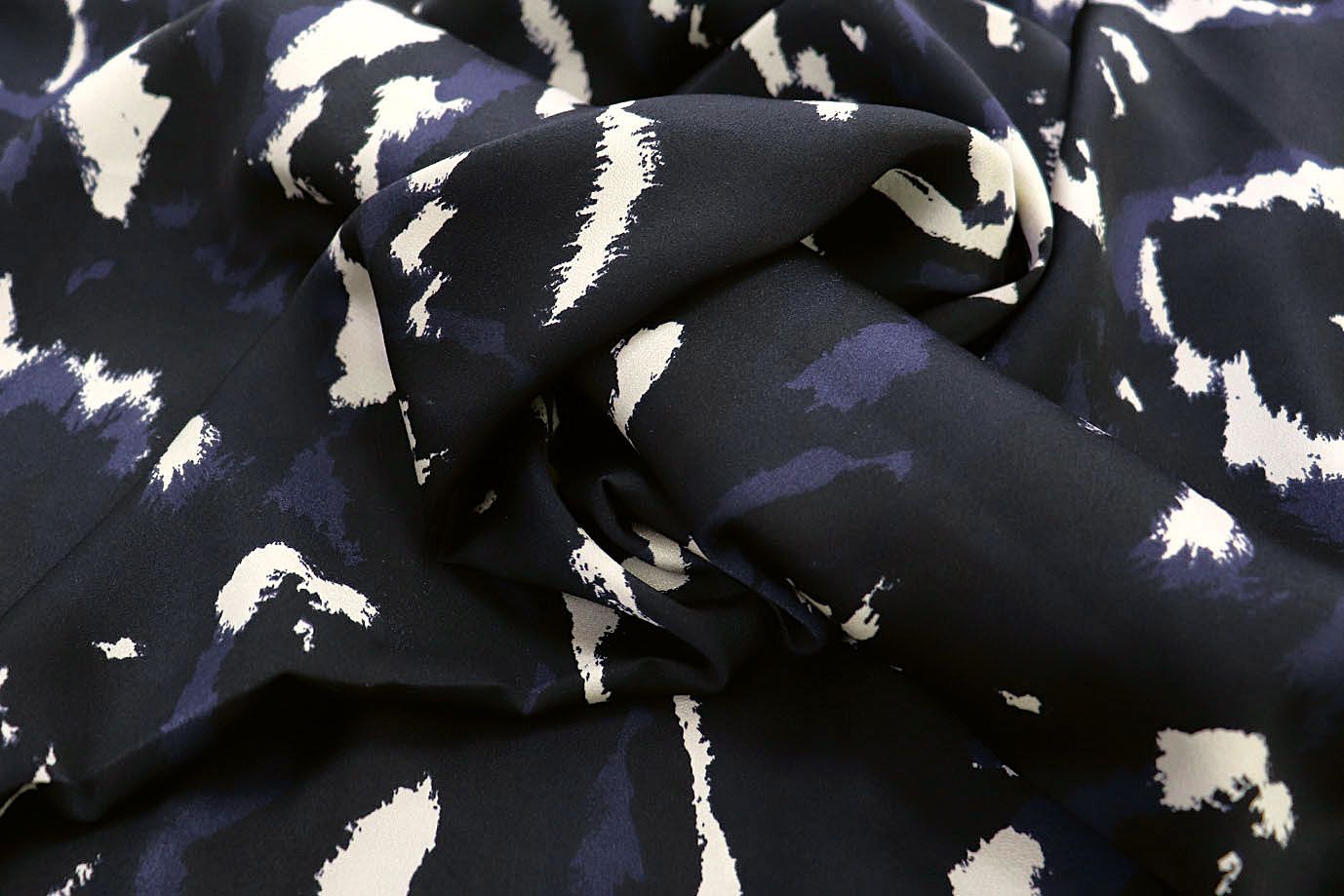 Шелк принт/бело-синий на черном 3874-PY/D#1/C#1