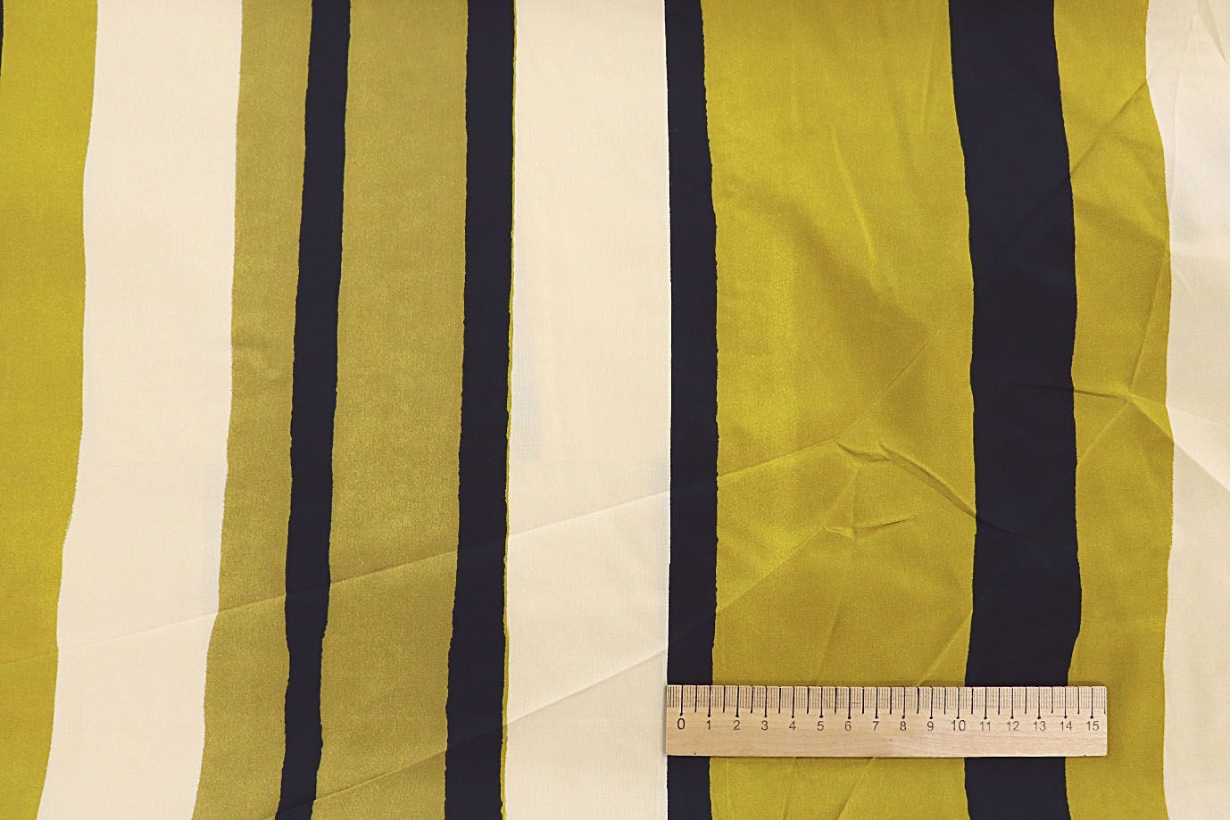 Шелк "Армани" принт/полоска черно-бело-салатовая 3590-PY/D#2/C#2