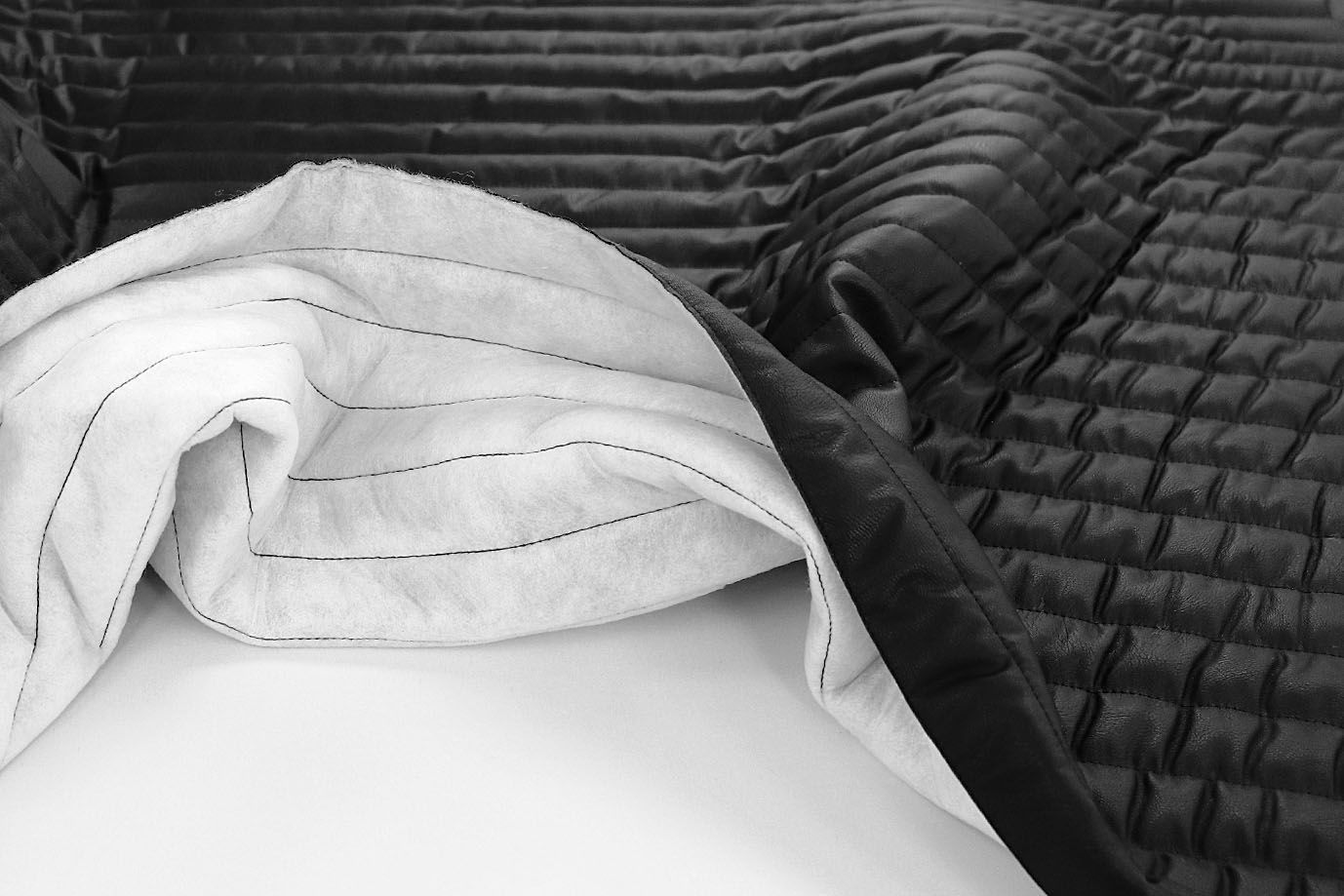 Ткань простеганная "Полоска"/черный 11023/3+CC150 (3269)