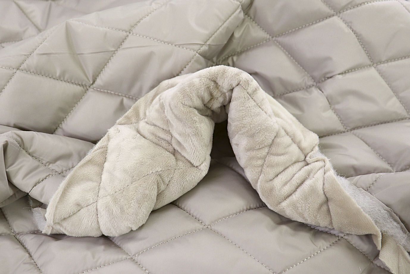 Ткань простеганная "Ромб" R10-7/бежевый 1016117/639+CC150+30600070