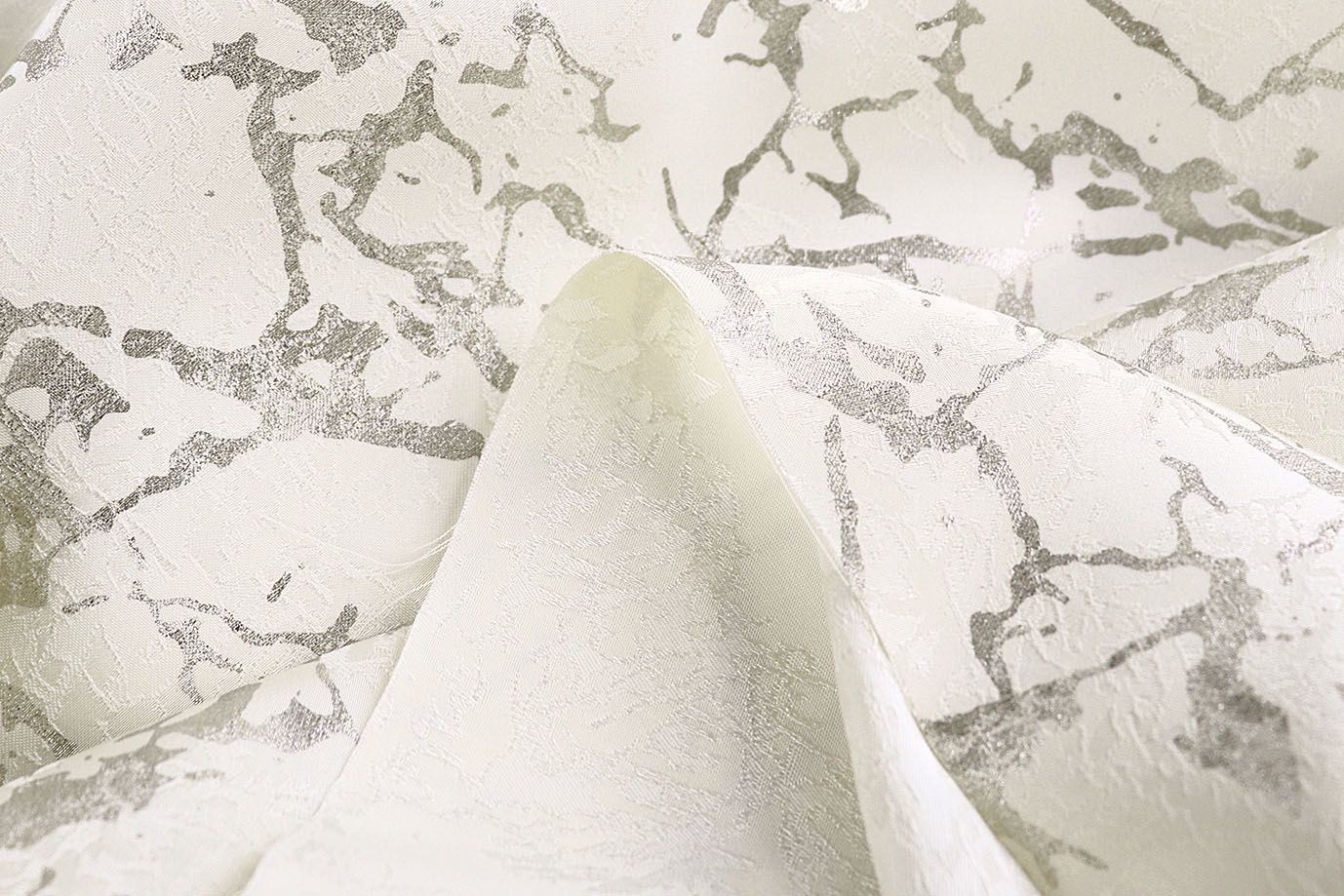 Сатин "Пандора" жаккард c напылением/серо-молочный 4027-PY/D#1/C#1