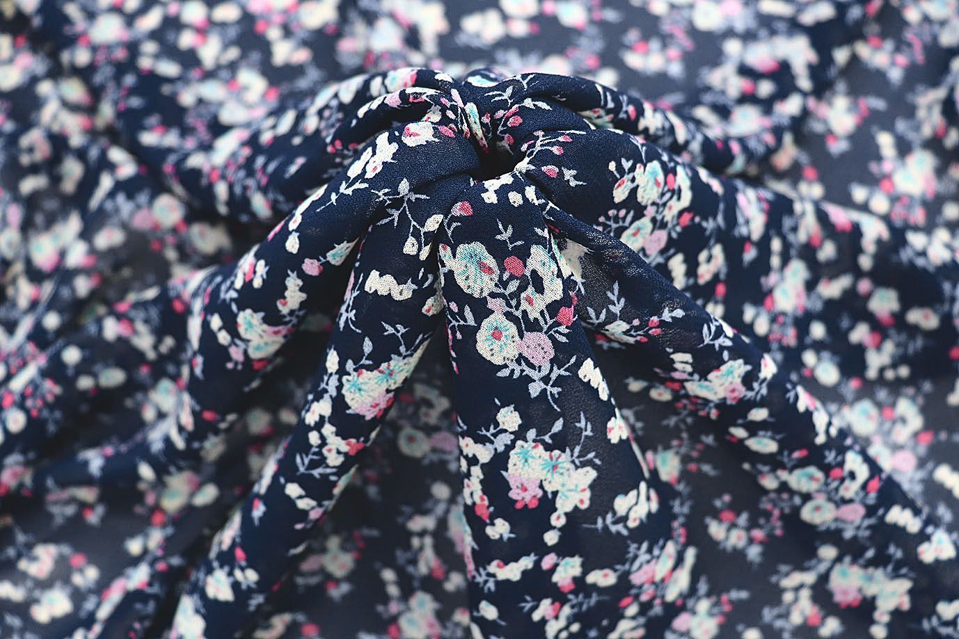 Шифон креп принт/цветы бело-розовые на черном 3639-PY/D#7/C#1