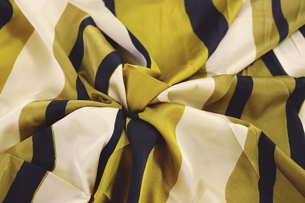 Шелк "Армани" принт/полоска черно-бело-салатовая 3590-PY/D#2/C#2