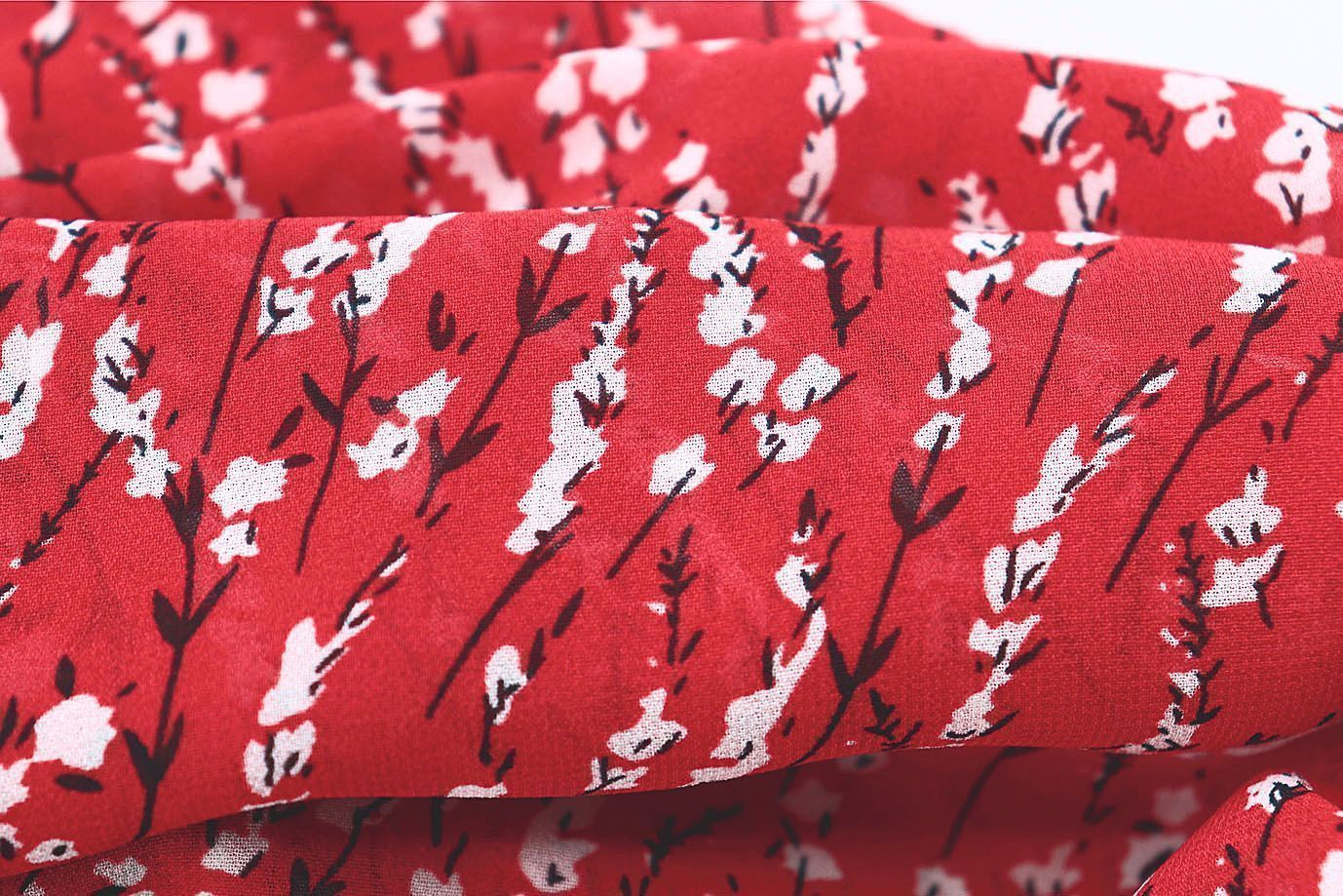 Шифон принт/цветы белые на красном 3707-PY/D#53/C#7