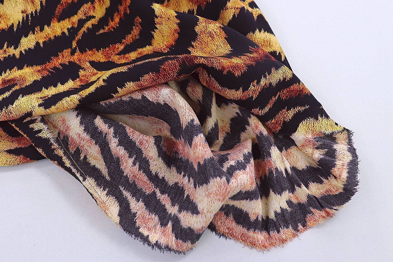 Штапель принт/тигр черно-оранжевый 1375-PY/D#2/C#1