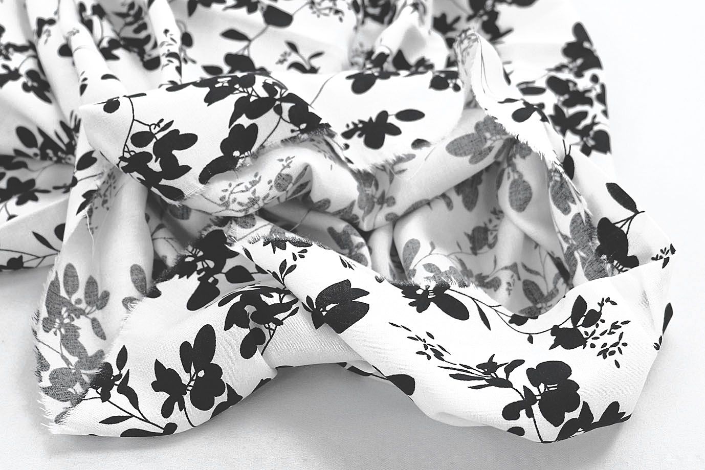 Штапель принт/цветы черные на белом 1374-PY/D#34/C#2