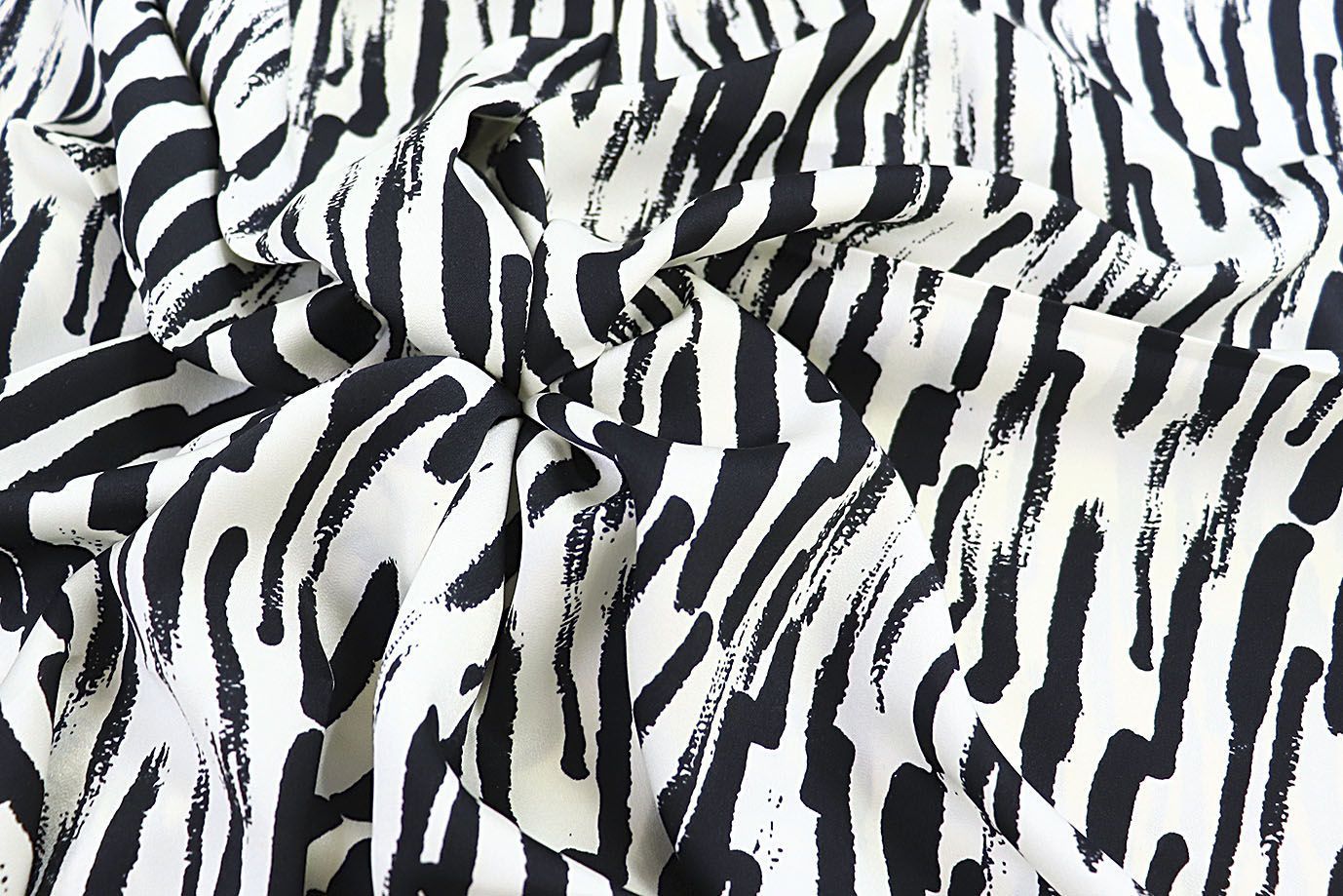 Сатин "Виктория" принт/бело-черный 3610-PY/D#4/C#1