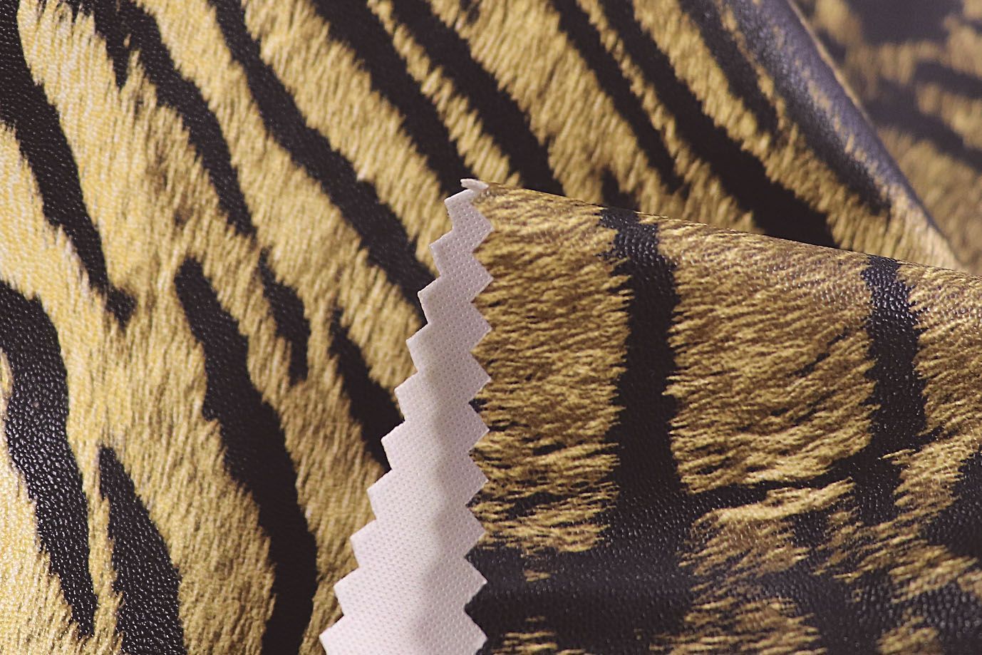 Кожа "Креш" принт/тигр черно-желтый 3686-PY/C#1