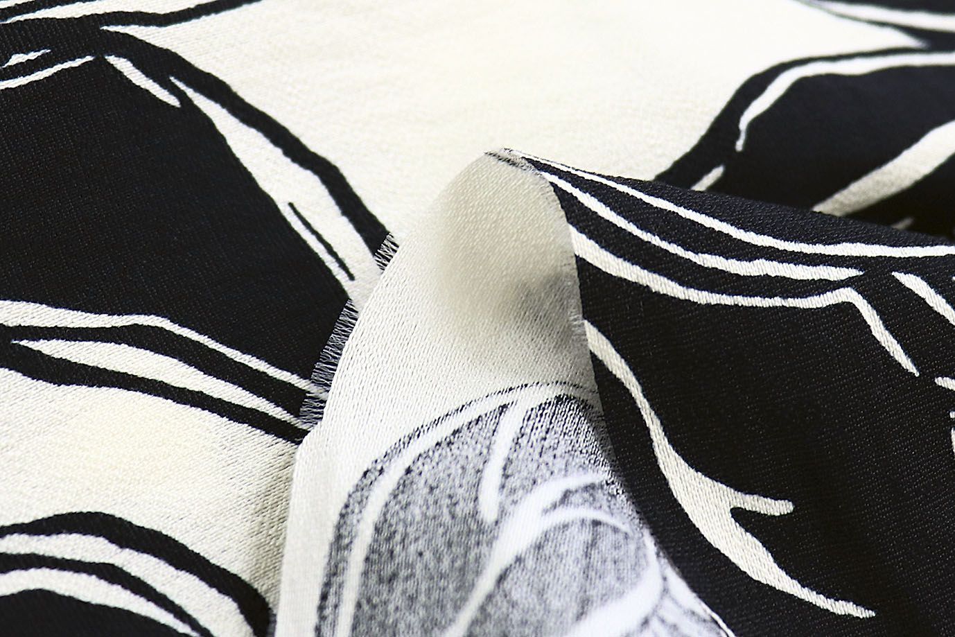 Лен БОХО принт/листья черные на молочном 3815-PY/D#1/C#1