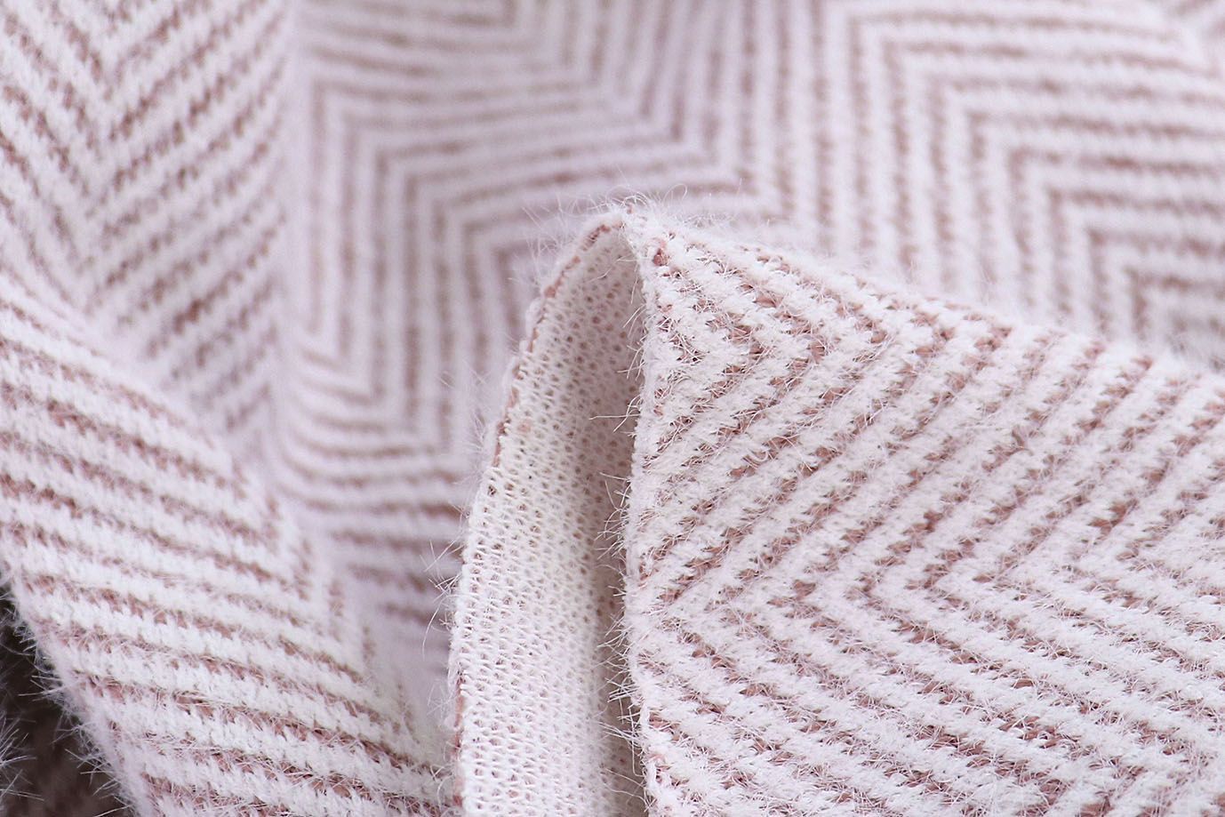 Трикотаж "Альпака" жаккард/елочка бело-розовая 812-PG/D#1/C#3