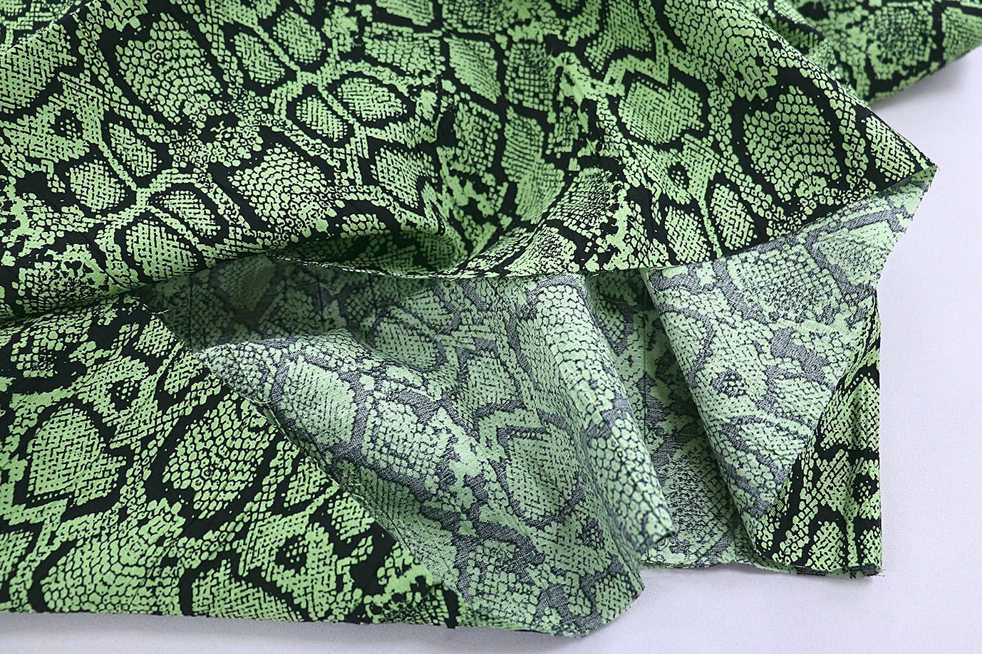 Лен N/R принт/змея черно-зеленая 3891-PY/D#10/C#1