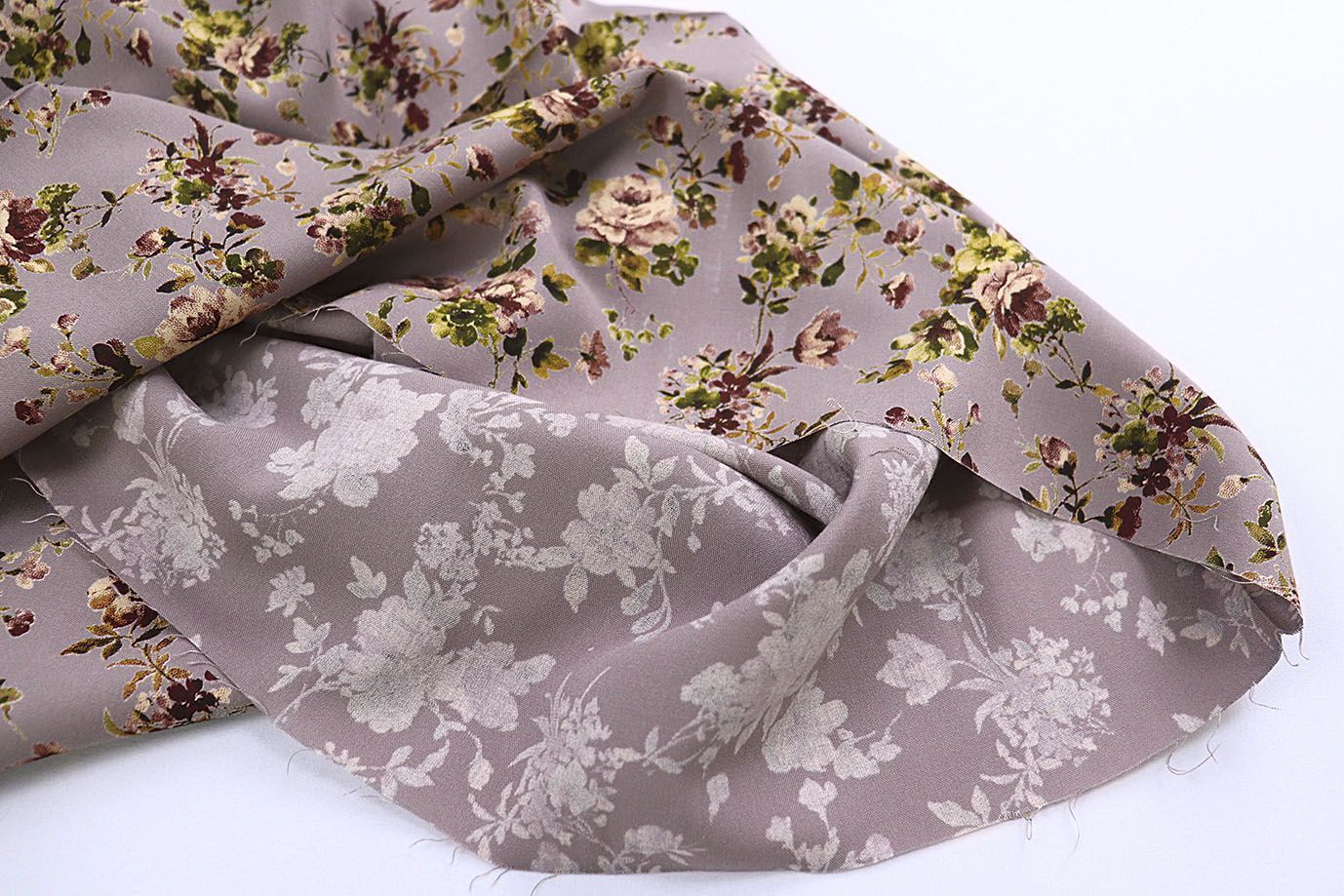 Штапель принт/цветы коричнево-зеленые на бледно-розовом 1466-PY/D#1/C#4