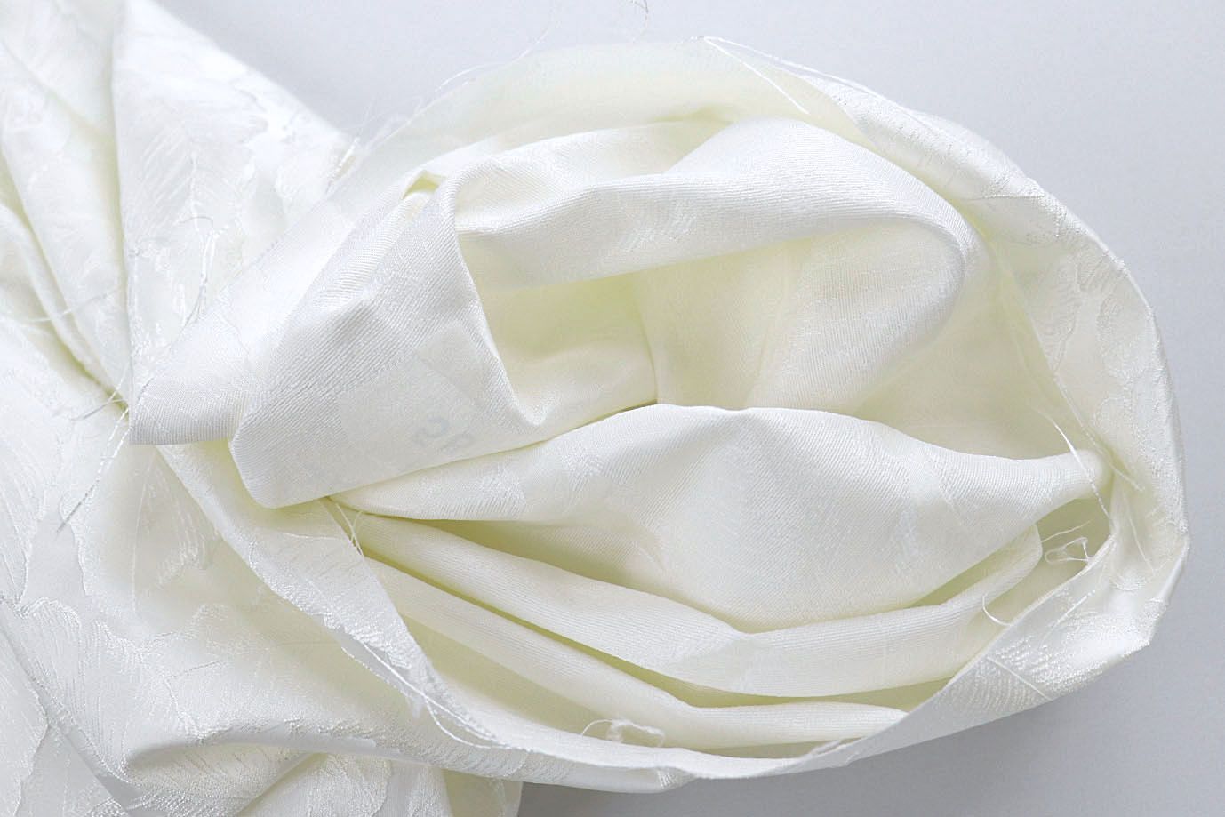 Костюмная ткань жаккард/перья молочные 4052-PY/D#2/C#1