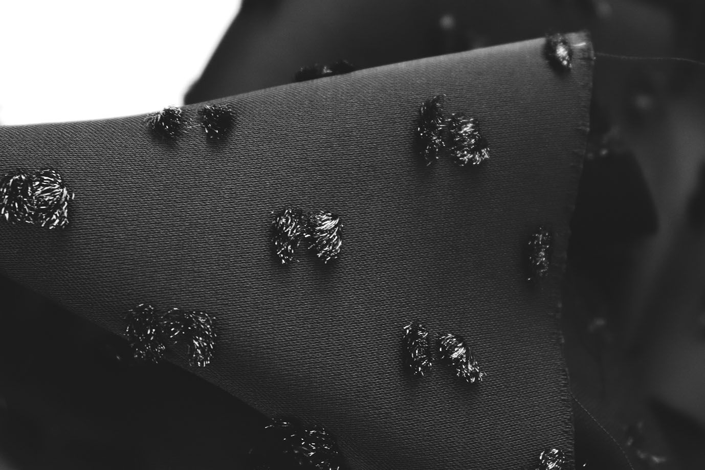 Шелк "Урагри"/черный 4031-PY/C#1