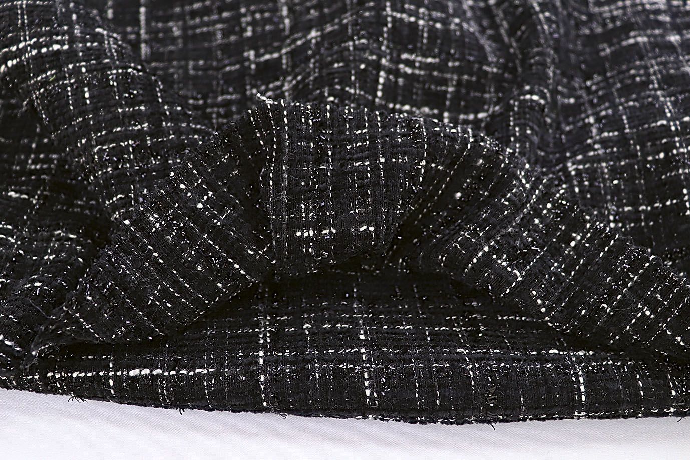 Твид "Шанель"/белый на черном AP230226020/D#1361-6515/C#6