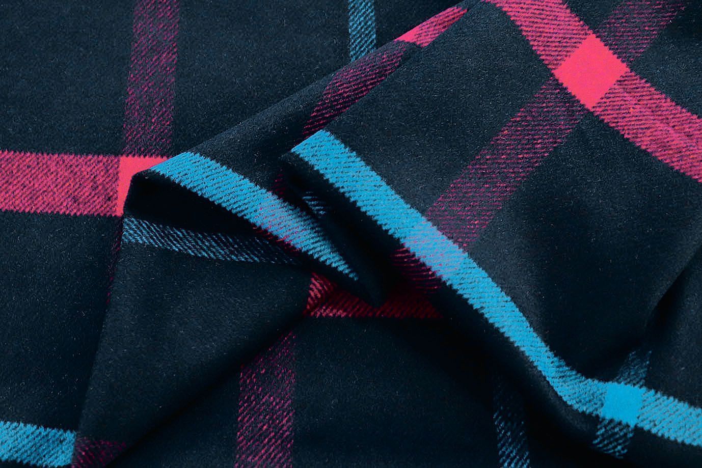 Пальтовая ткань "Микроворса" принт/клетка малиново-голубая на черном 778-90135/C#8040-3