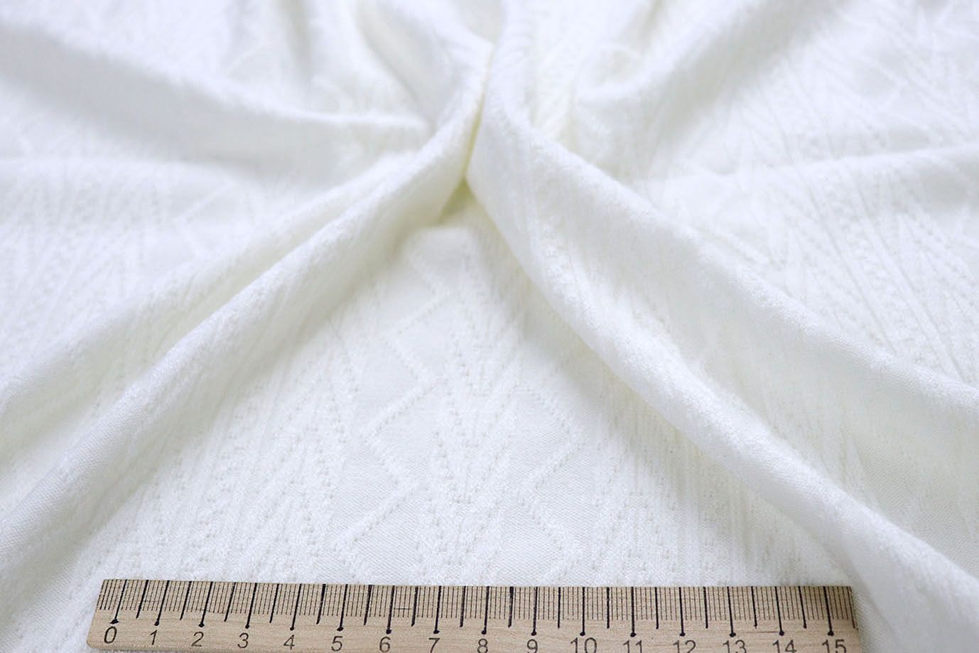 Трикотаж жаккард/молочный 3991-PY/D#1/C#1