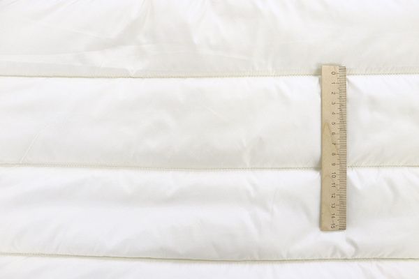 Ткань простеганная "Полоска"/молочный 1372/1+CC200