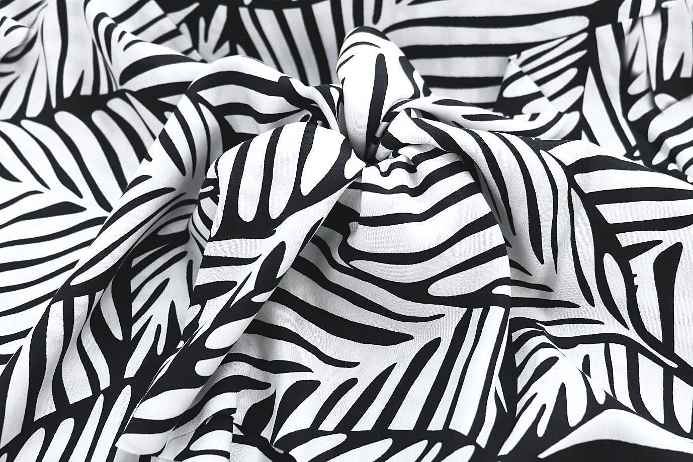 Штапель принт/листья белые на черном 1374-PY/D#20/C#8