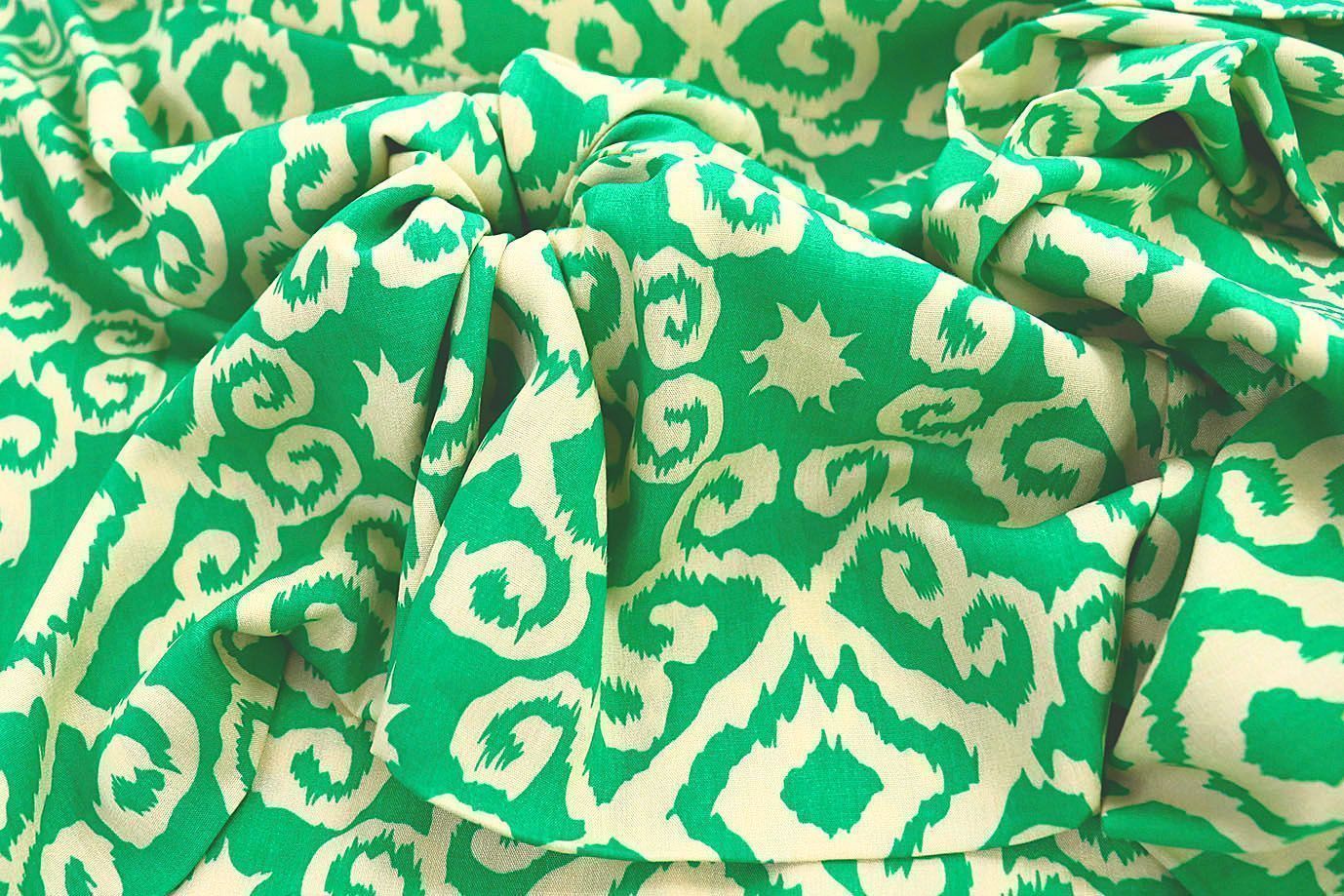 Штапель принт/узор молочный на зеленом 1374-PY/D#31/C#1