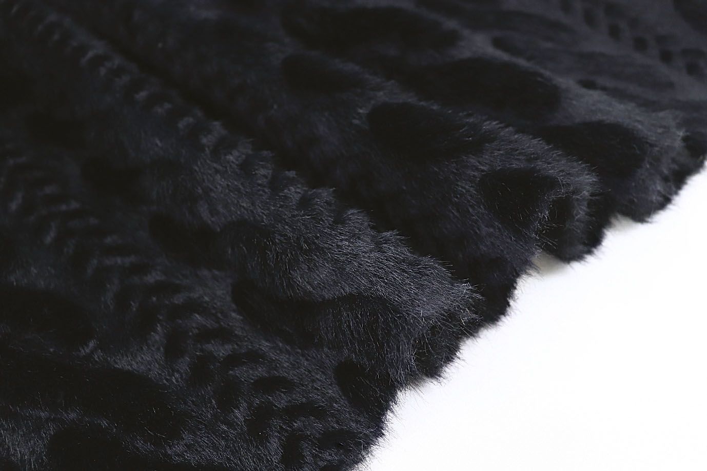 Искусственный мех "Норка" косичка/черный PE-30098/PMW2312111