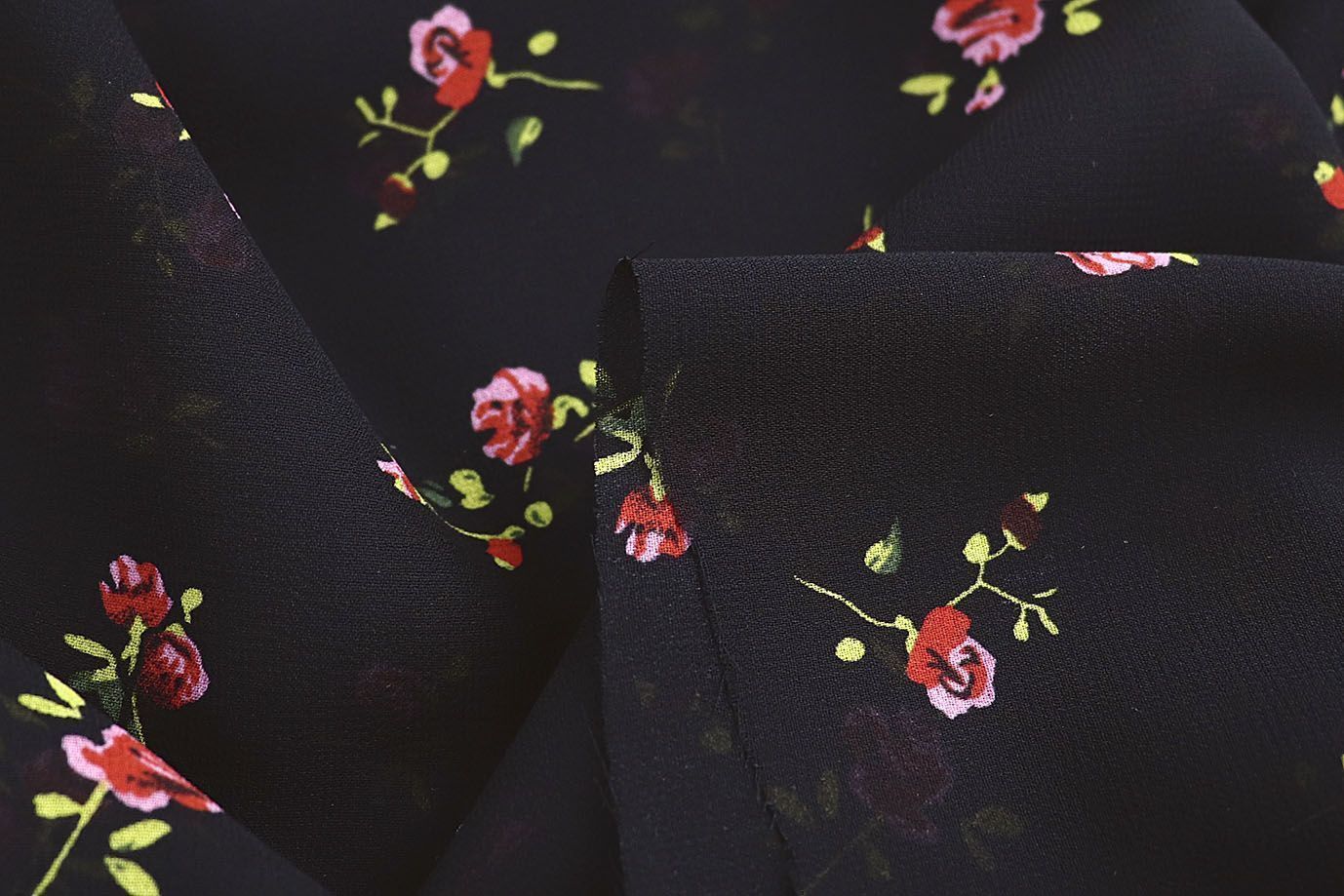 Шифон принт/розы красные на черном 4247-PY/D#7/C#1