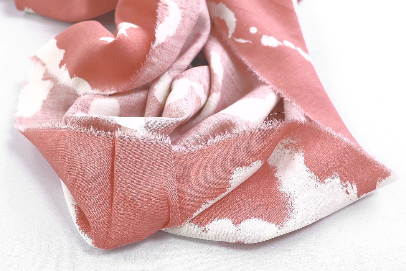 Штапель принт/белый на персиковом 1374-PY/D#48/C#5