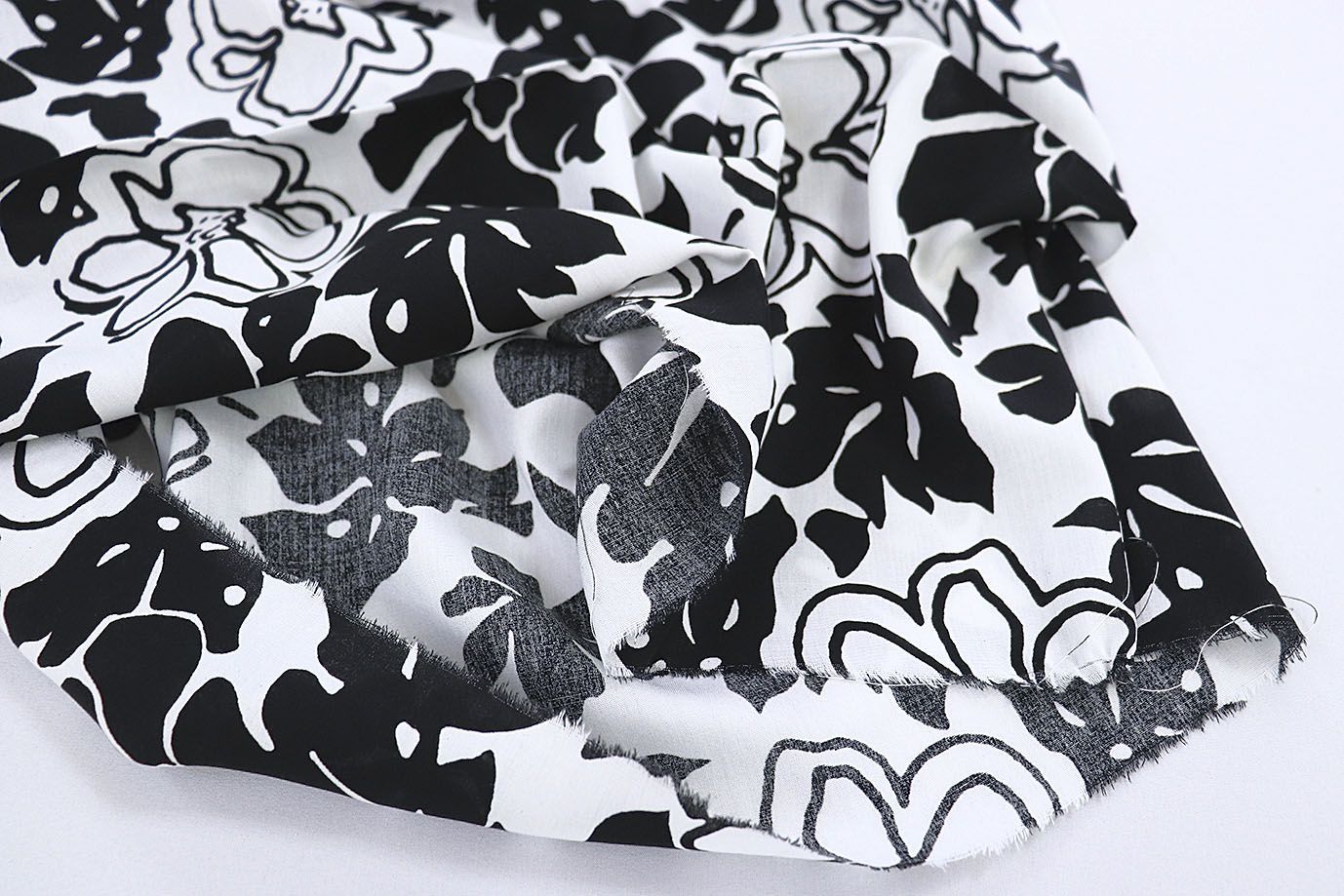 Штапель принт/цветы черные на белом 1382-PY/D#13/C#6