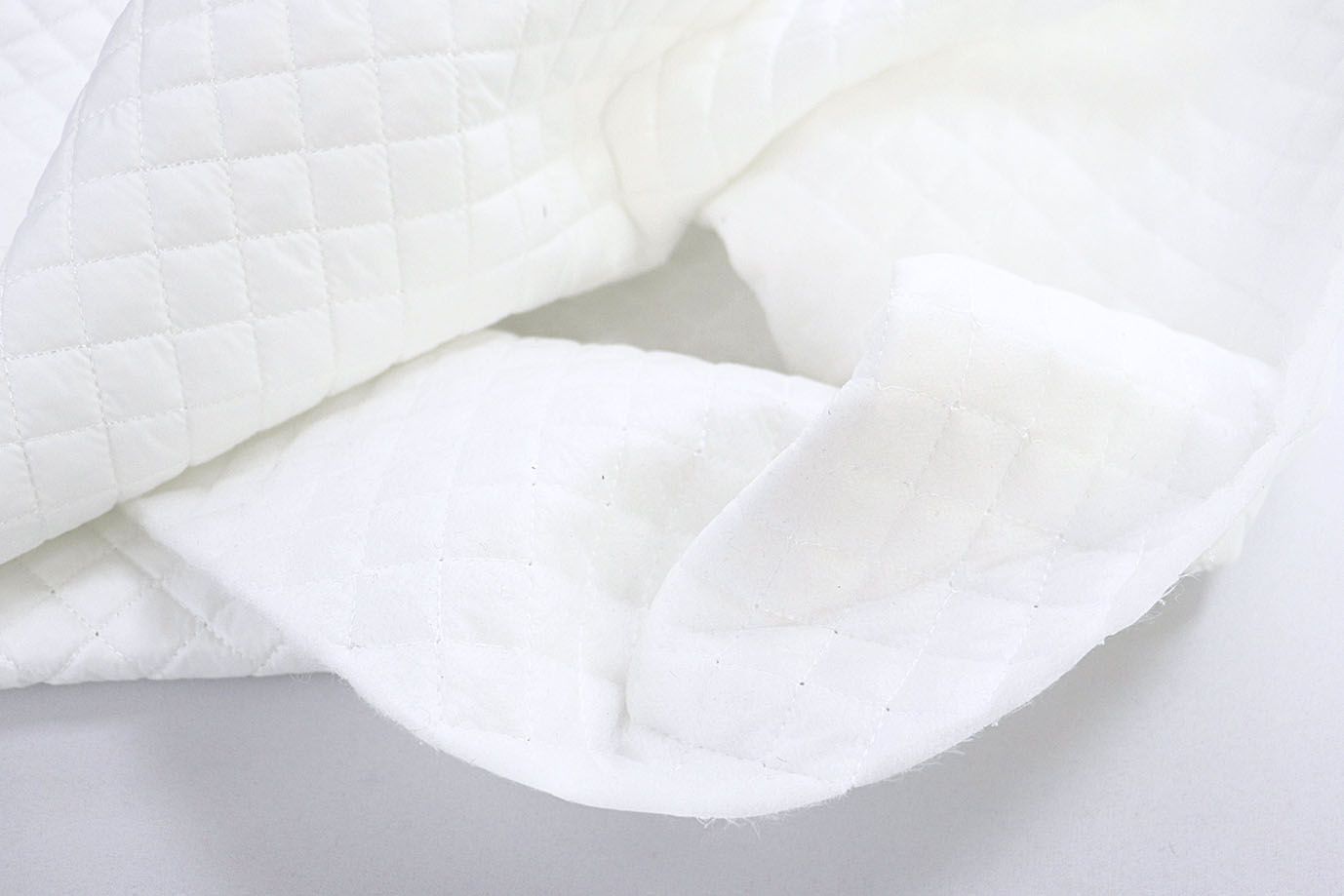 Ткань простеганная "Ромб"/белый 11015/9+CC120