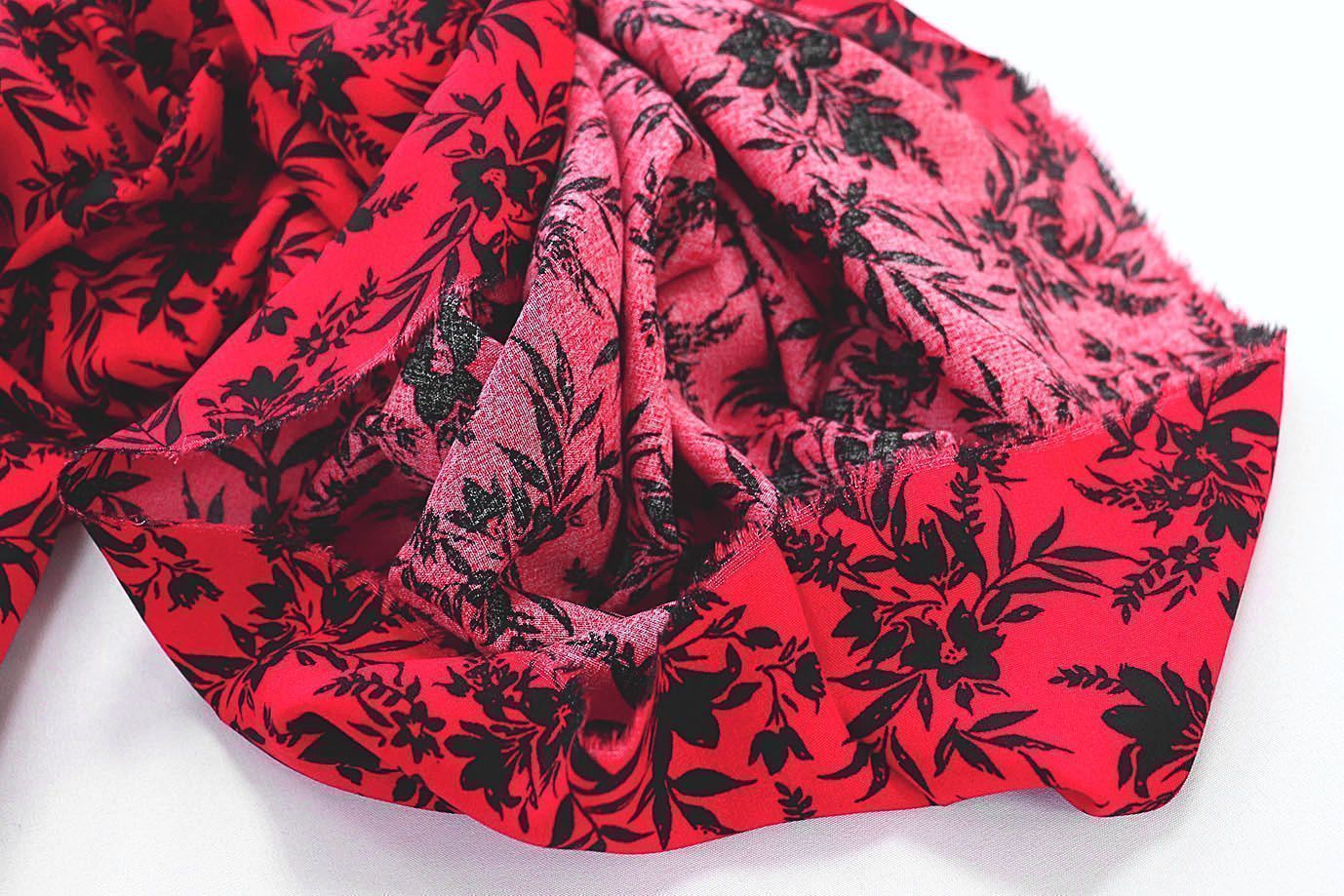 Штапель принт/цветы черные на красном 1374-PY/D#10/C#7