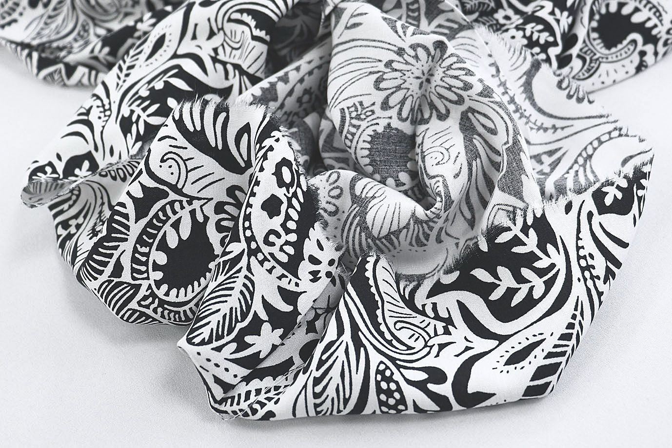 Штапель принт/узор белый на черном 1374-PY/D#39/C#4