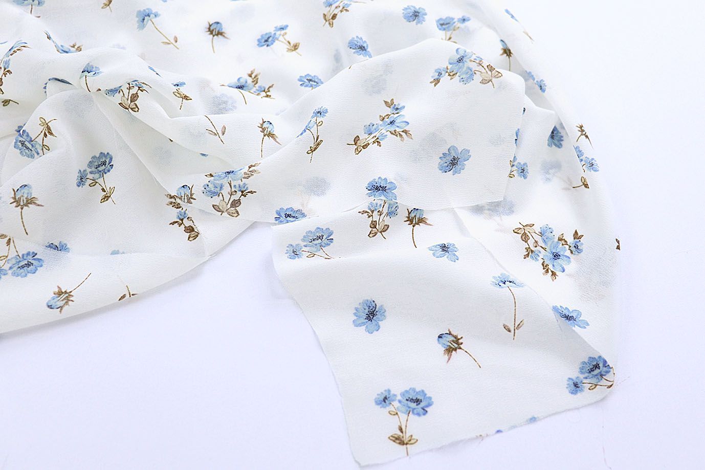 Шифон принт/цветы голубые на молочном 4241-PY/D#3/C#1