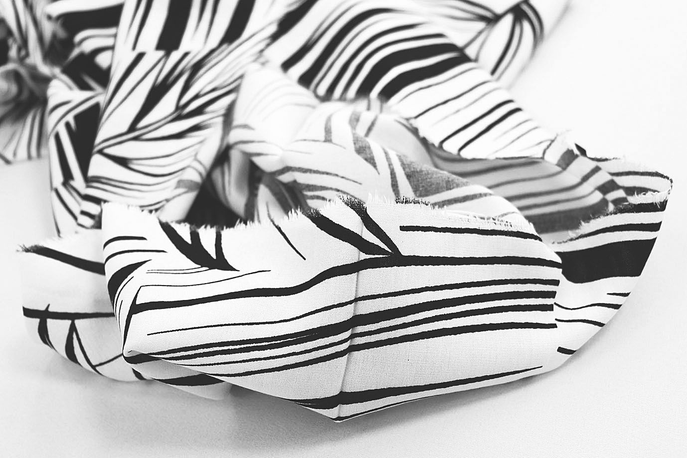 Штапель принт/листья бело-черные 1374-PY/D#21/C#3