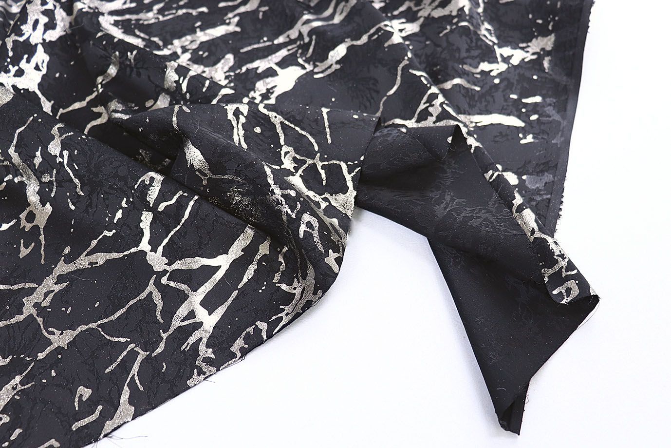 Сатин "Пандора" жаккард c напылением/серо-черный 4027-PY/D#1/C#4