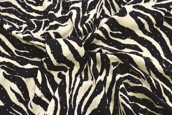 Трикотаж "Скуба" креп со стразами принт/зебра молочно-черная 3779-PY/D#2/C#2