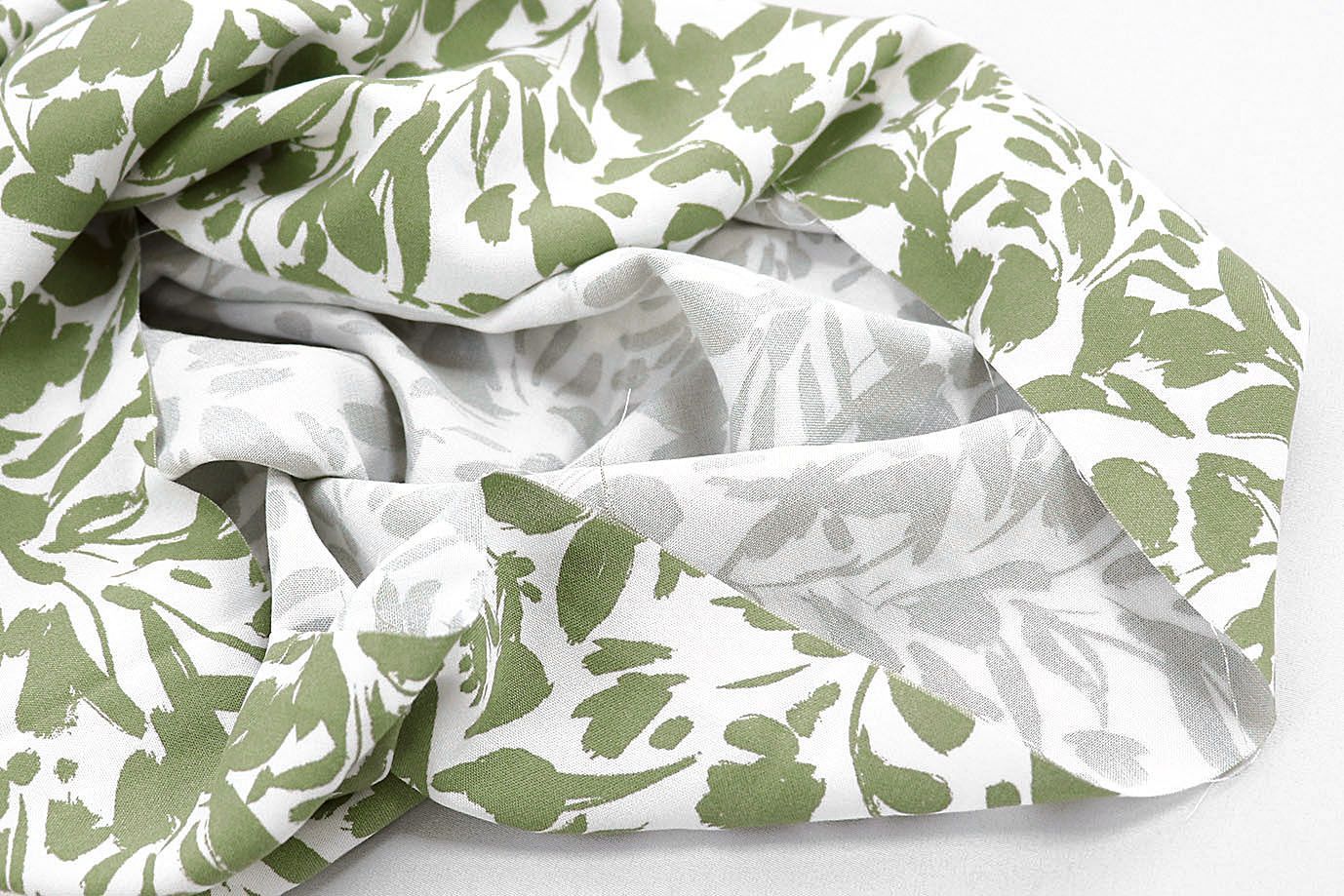 Штапель принт/цветы зеленые на белом 3892-PY/D#11/C#4