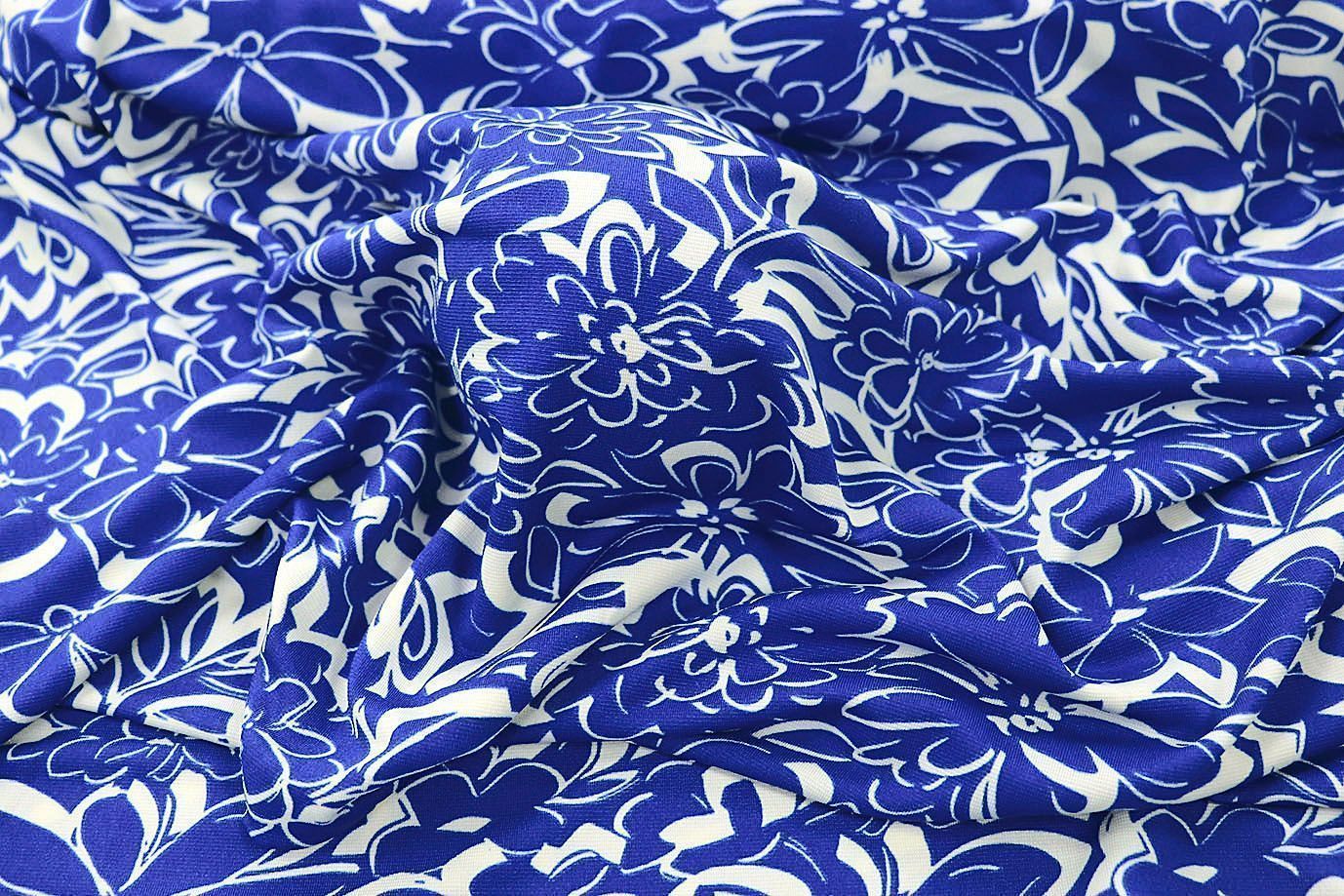 Трикотаж масло принт/цветы ярко-синие на белом 3390-PY/D#9767-256/C#6 (11154)