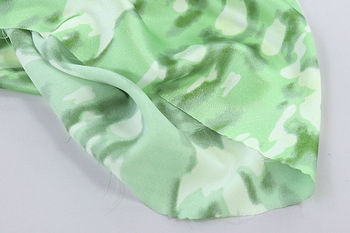 Блузочная ткань "Арина" креп принт/зелено-молочный 3614-PY/D#3/C#3