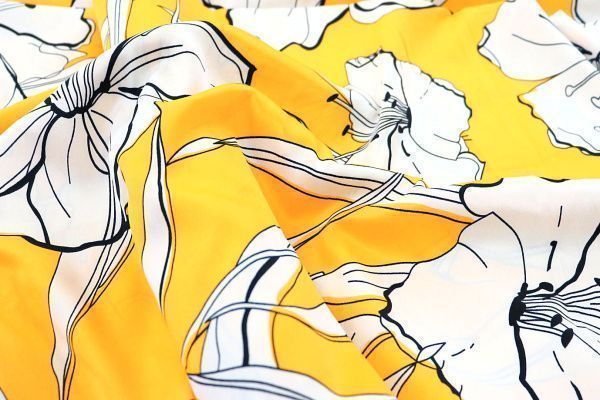 Шелк "Армани" принт/цветы белые на желтом 3361-PY/D#7/C#2