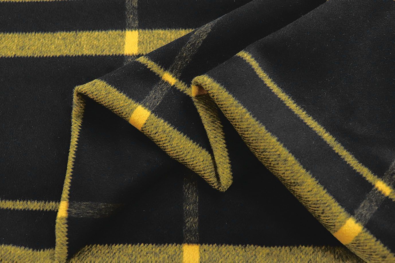 Пальтовая ткань "Микроворса" принт/клетка желтая на черном 778-90135/C#8046-3