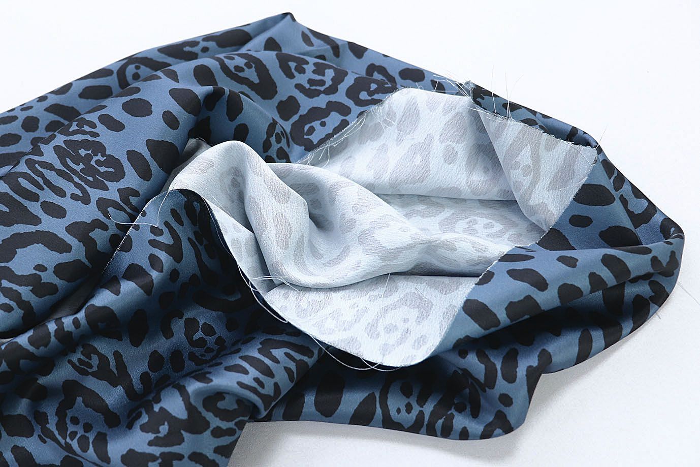 Шелк принт/леопард черно-синий 3881-PY/D#3/C#2