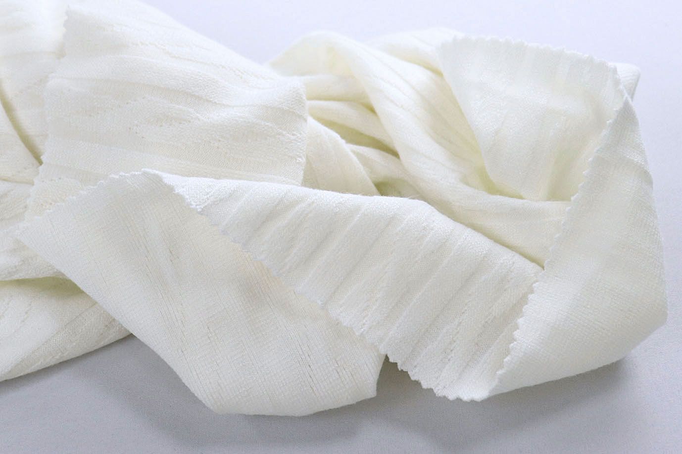 Трикотаж жаккард/молочный 3993-PY/D#2/C#1