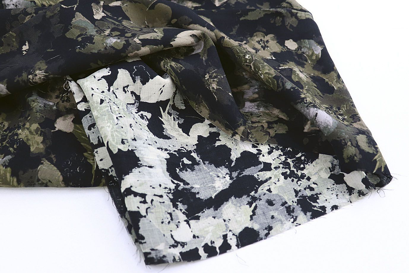 Штапель принт/листья зеленые на черном 4244-PY/D#1/C#3