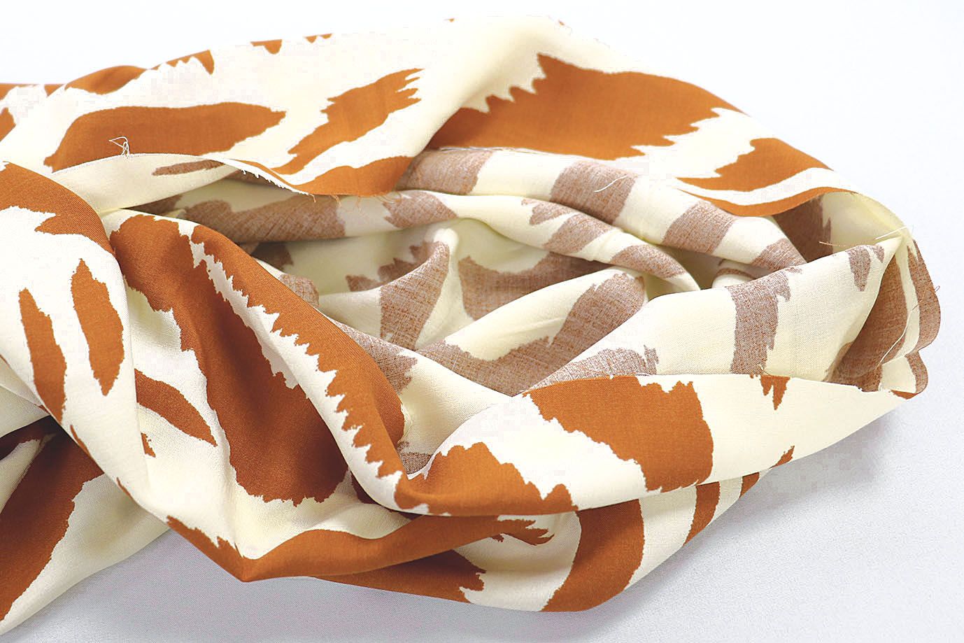 Штапель принт/коричневый на молочном 3858-PY/D#16/C#3