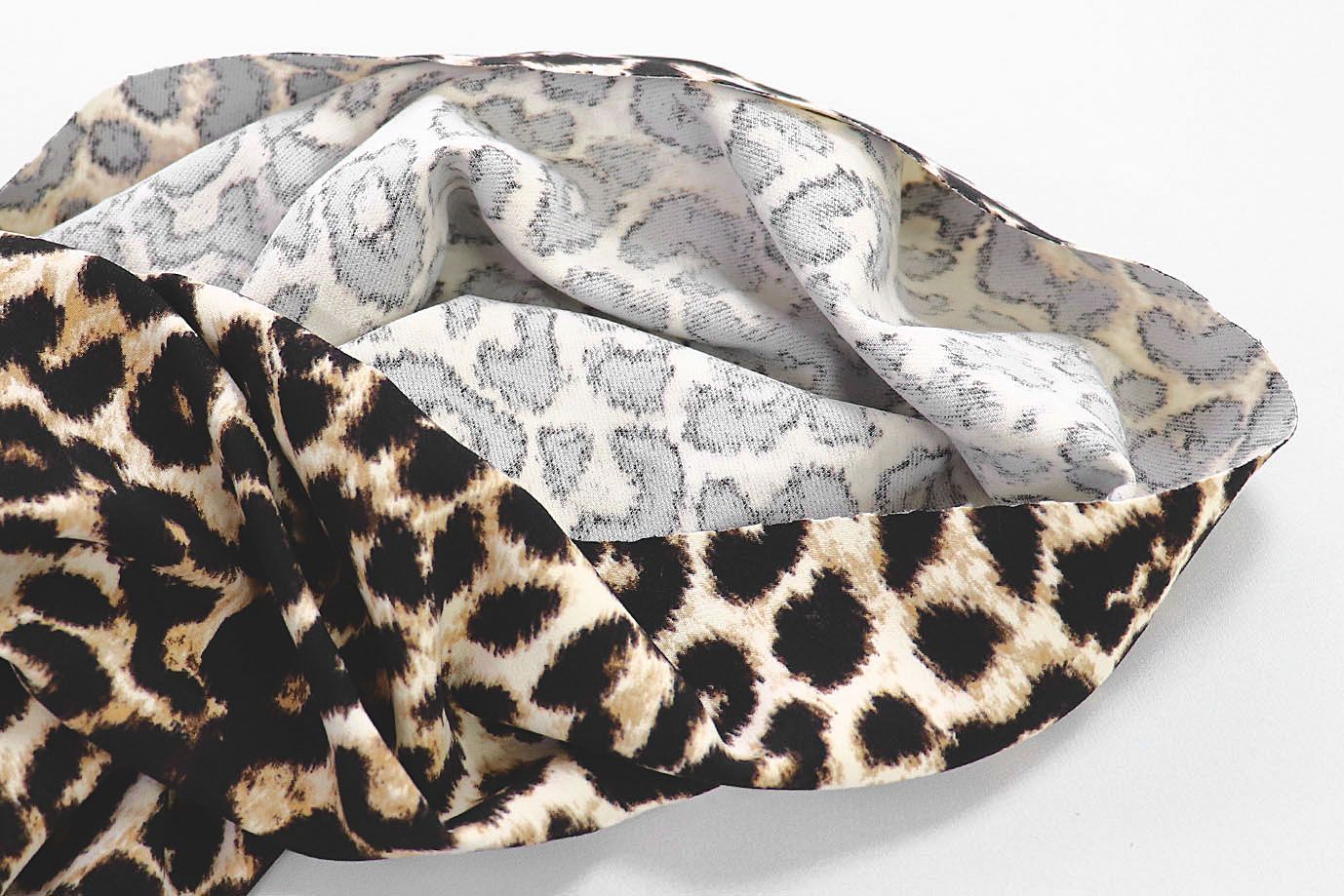 Костюмная ткань "Барби" стрейч принт/леопард черно-коричневый на молочном 3849-PY/D#1/C#1